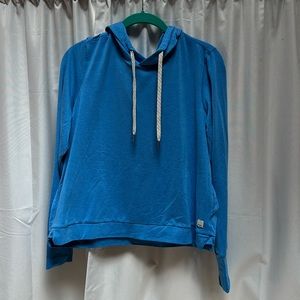 Women’s sky blue Vuori essential Halo hoodie, size Large